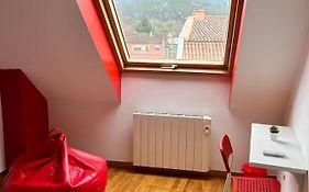 Acogedor Apartamento Atico En El Centro De O Porrino